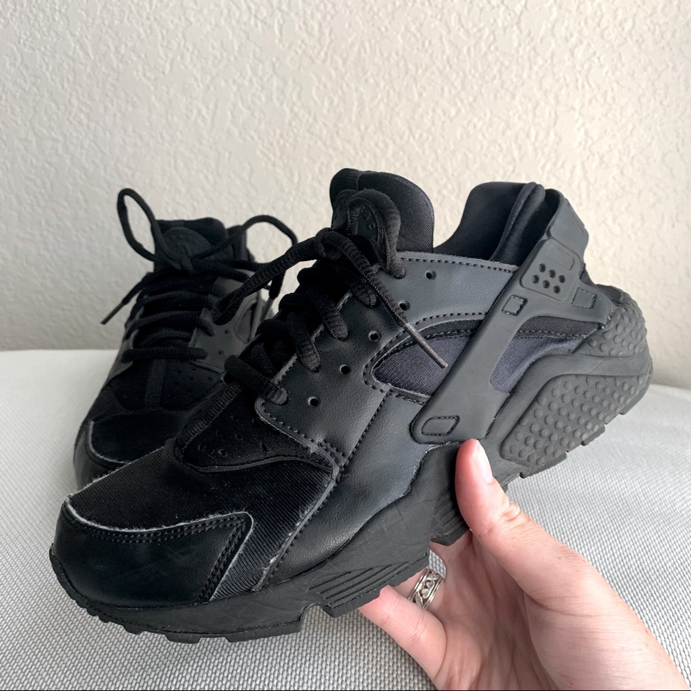 Nike Air Run Huraches - Triple Black